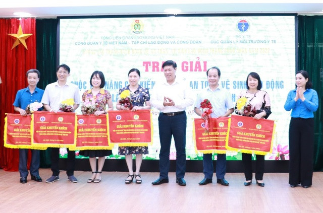 148 cá nhân đạt danh hiệu lao động giỏi ngành y tế năm 2022 được nhận Bằng khen