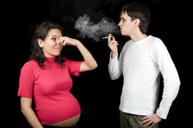 Ngày Thế giới không thuốc lá 31/5/2022: Hút thuốc ảnh hưởng đến sức khỏe sinh sản nam và nữ