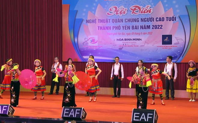 Khai mạc Hội diễn Nghệ thuật quần chúng người cao tuổi thành phố Yên Bái năm 2022
