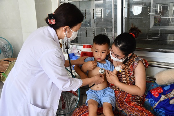 Cà Mau tăng cường phòng, chống bệnh tay chân miệng ở trẻ em