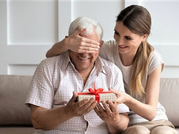 Ngày của Cha 19/6/2022: Quà tặng dành cho cha đơn giản và thiết thực nhất