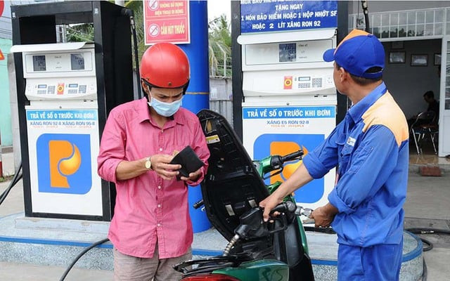 Bộ Tài chính đề xuất giảm 1.000 đồng/lít thuế bảo vệ môi trường đối với xăng