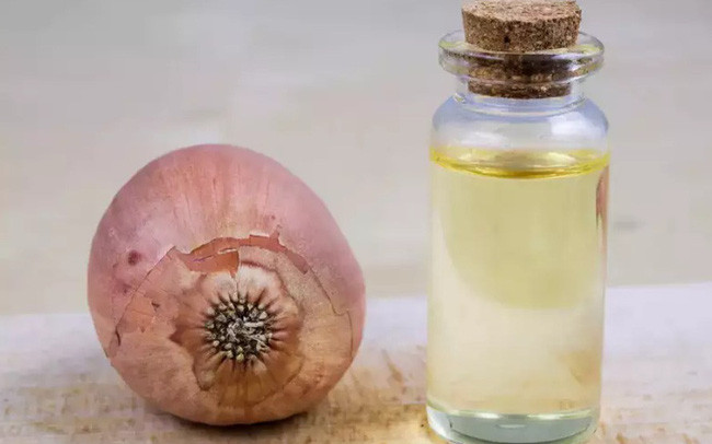Tác dụng của dầu hành tây đỏ cho mái tóc chắc khỏe