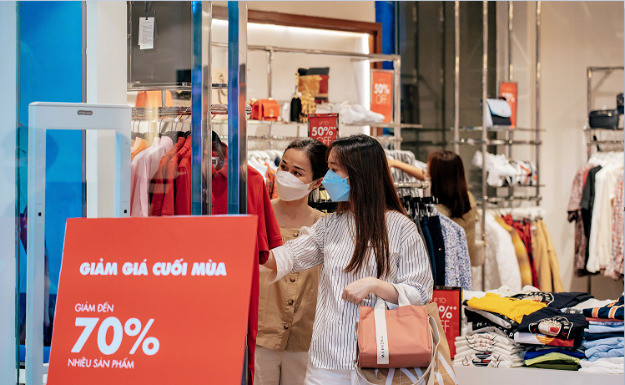 Vincom Red Sale 2022: Cơ hội mua sắm “hàng hiệu giá hời” lớn nhất mùa hè