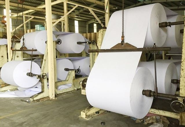 Hà Giang xử phạt gần 500 triệu đồng công ty sản xuất giấy xả thải ra môi trường