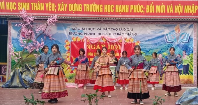 Lào Cai hỗ trợ 1,5 triệu đồng/học sinh thuộc dân tộc rất ít người trong thời gian ôn, thi tốt nghiệp