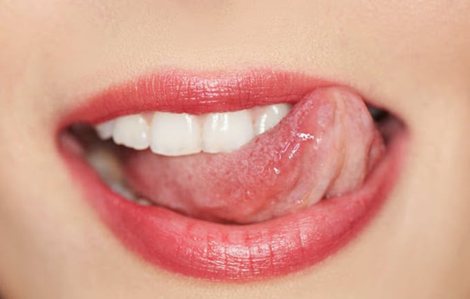 Dấu hiệu cảnh báo bệnh khi xuất hiện mùi vị trong miệng vào buổi sáng