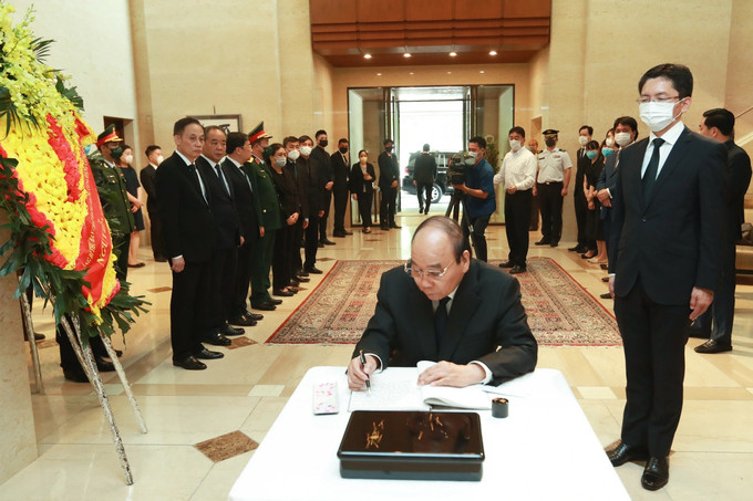 Lãnh đạo Đảng, Nhà nước viếng cố Thủ tướng Nhật Bản Abe Shinzo