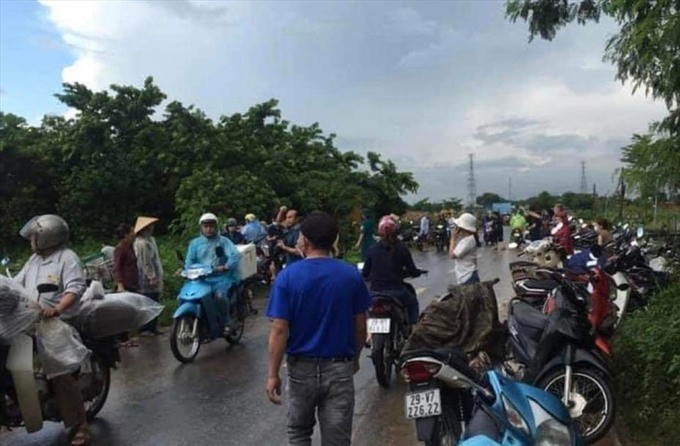 Hà Nội: Sét đánh khiến 2 người tử vong khi đang đi làm đồng