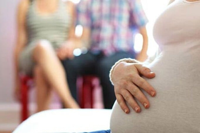Tăng cường phòng chống vi phạm pháp luật về thụ tinh trong ống nghiệm và mang thai hộ