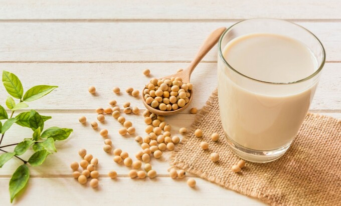 Thay đổi thói quen uống nước để giảm cholesterol