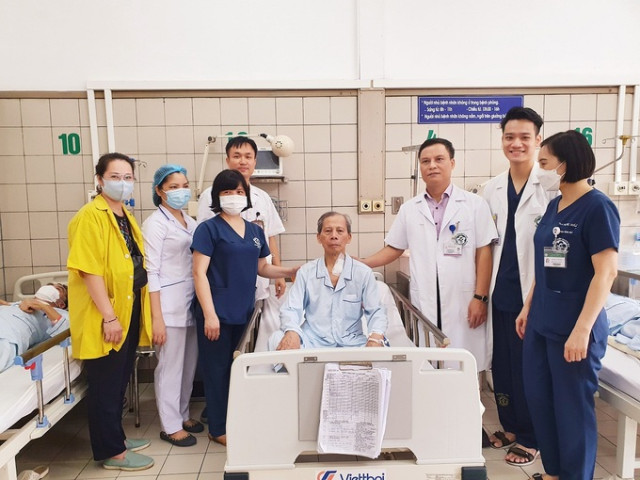 Hà Nội phẫu thuật cắt và tạo hình thực quản thành công cho bệnh nhân 81 tuổi