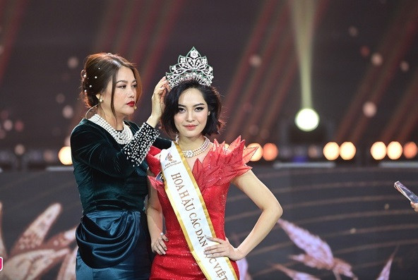 Nhan sắc thay đổi theo từng năm của Tân Hoa hậu các Dân tộc Việt Nam 2022 Nông Thúy Hằng