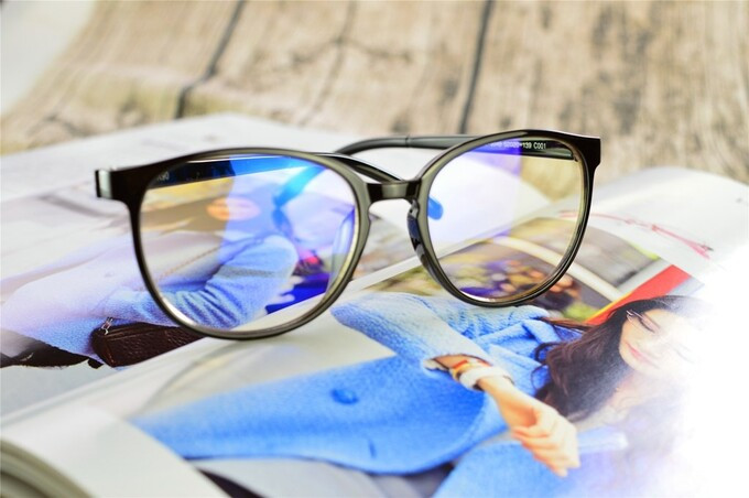 5 tác dụng tuyệt vời của kính lọc ánh sáng xanh