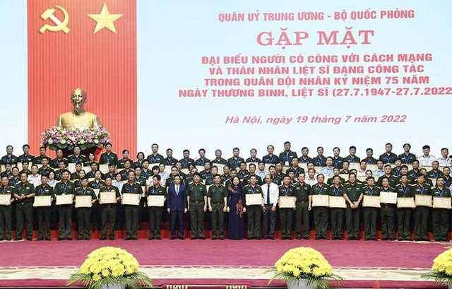 Triển khai thực hiện toàn diện, đồng bộ trong toàn quân phong trào "Đền ơn đáp nghĩa"