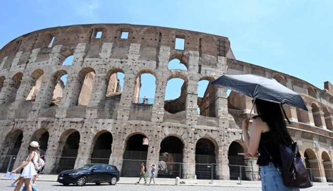Italy ban bố cảnh báo đỏ về nắng nóng