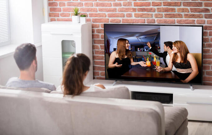 Ngồi xem tivi nhiều sẽ tăng nguy cơ mắc chứng ngưng thở khi ngủ