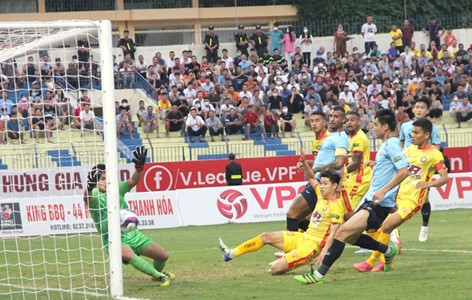 Đông Á Thanh Hóa - Hồng Lĩnh Hà Tĩnh: Chiến thắng ngọt ngào