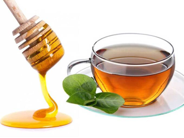 Những lợi ích của việc uống trà xanh và mật ong cho mái tóc