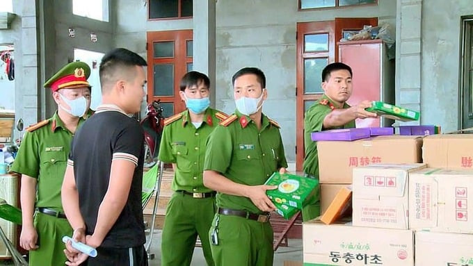Vĩnh Phúc phát hiện, tạm giữ số lượng lớn bánh trung thu không rõ nguồn gốc, xuất xứ