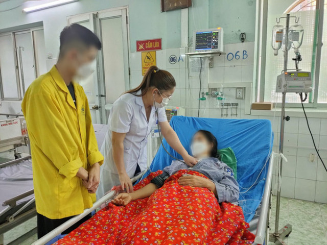 Tuyên Quang: Ăn cháo củ ấu tẩu, một phụ nữ nguy kịch
