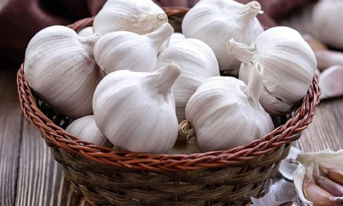 Lợi ích bất ngờ của tỏi đối với mái tóc