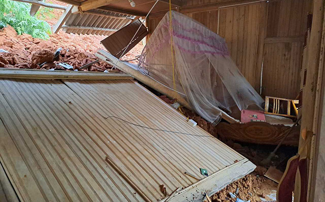 Yên Bái: 5 ngôi nhà bị tốc mái do ảnh hưởng hoàn lưu bão số 3