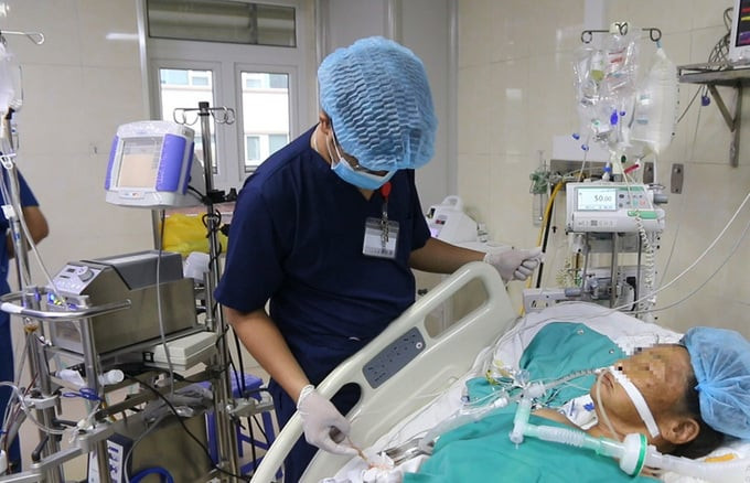 Nam Định cứu sống bệnh nhân nữ 77 tuổi sốc tim nguy kịch