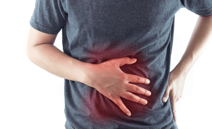 Tiêu thụ nhiều thịt, đường và bia rượu dễ gây viêm ruột