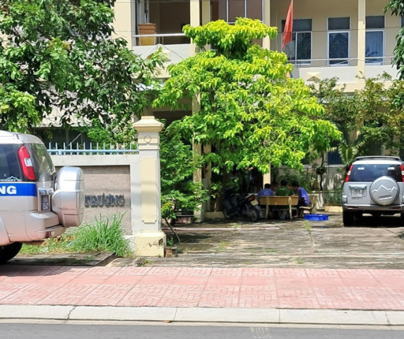 Tạm đình chỉ công tác đối với 5 công chức  thuộc Đội Quản lý thị trường số 2, Cục Quản lý thị trường tỉnh Bình Thuận
