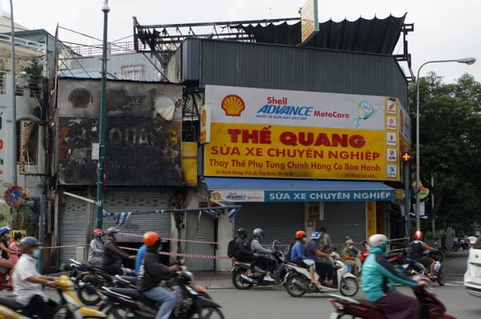 TP. HCM: Người đi đường phát hiện đám cháy hô hoán để báo động cứu người bên trong