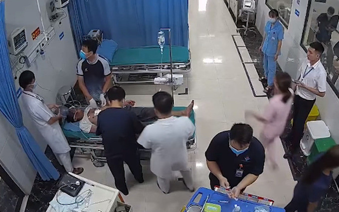 Tuyên Quang: Người đàn ông ngừng tuần hoàn do phản vệ sau khi bị ong đốt