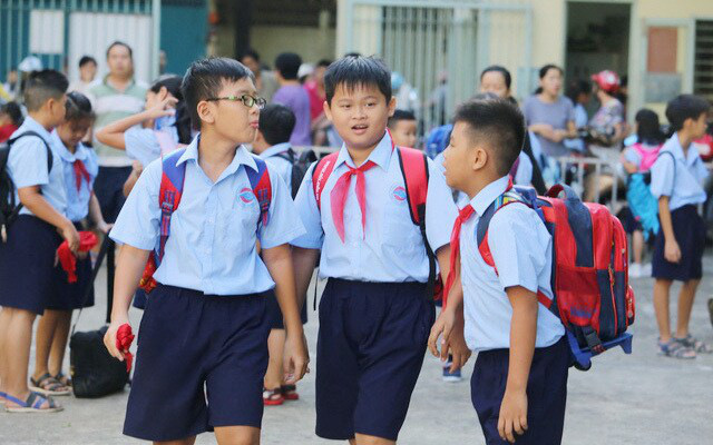 Hà Nội ban hành hướng dẫn chi tiết việc tổ chức thu các khoản thu trong năm học 2022-2023 để bảo đảm minh bạch, đúng quy định