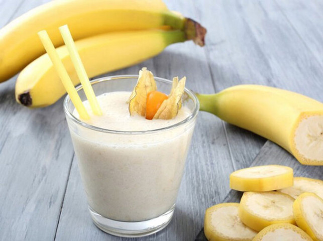 Công thức làm mặt nạ giúp sáng da từ chuối và sữa chua
