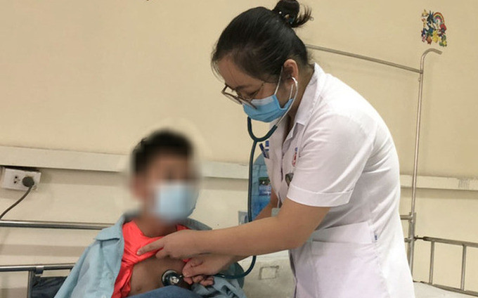 Quảng Ninh có nhiều trường hợp bệnh nhi điều trị viêm não - viêm màng não với biểu hiện nặng