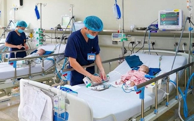 Biểu hiện khi trẻ nhiễm Adenovirus là gì?