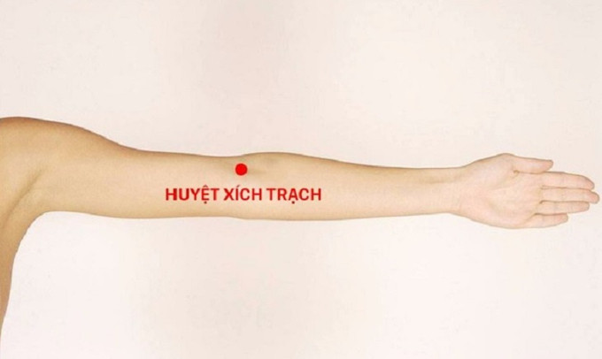 Tác dụng châm cứu, bấm huyệt Xích Trạch cho sức khỏe