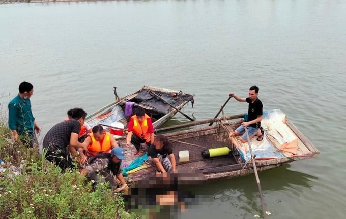 Quảng Ninh: Một người bị đuối nước khi đi thuyền mủng