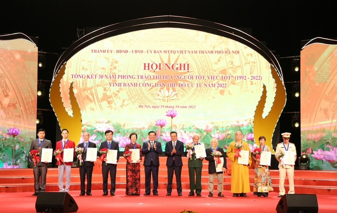 Vinh danh 10 công dân Thủ đô ưu tú năm 2022