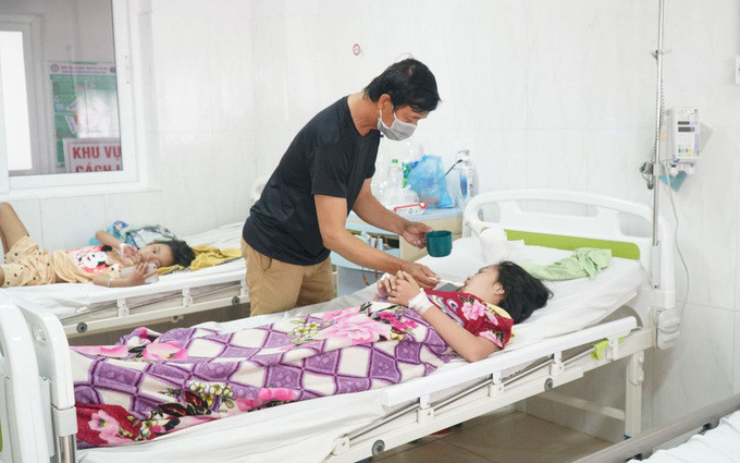 Chuyên gia khuyến cáo không nên lạm dụng truyền nước khi bị sốt xuất huyết