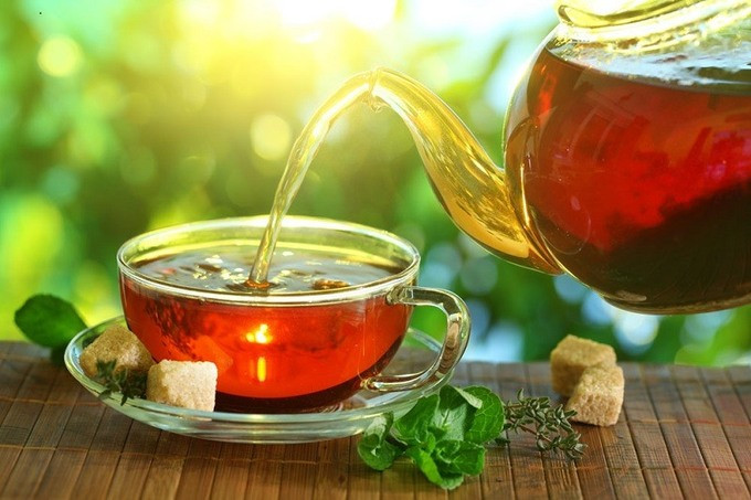Cách pha nước uống thảo mộc giúp giảm đầy hơi và chướng bụng