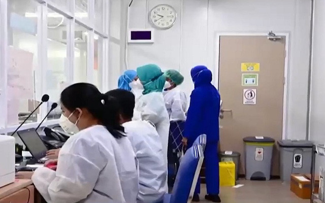 Indonesia ghi nhận 206 ca tổn thương thận cấp tính, trong đó 99 trường hợp đã tử vong do uống siro ho