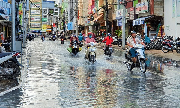 Cà Mau tăng cường theo dõi, ứng phó triều cường