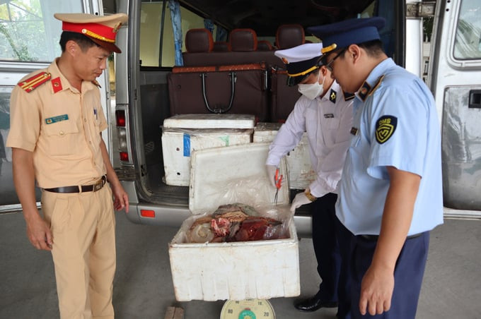 Phú Thọ phát hiện ô tô tải vận chuyển 172 kg nội tạng động vật bò không rõ nguồn gốc xuất xứ