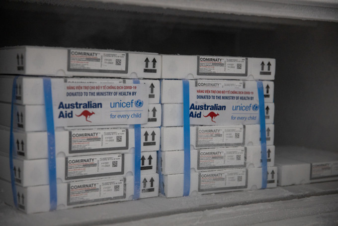 Hà Nội tiếp nhận 1,2 triệu liều vaccine COVID-19 cho trẻ em được Australia hỗ trợ