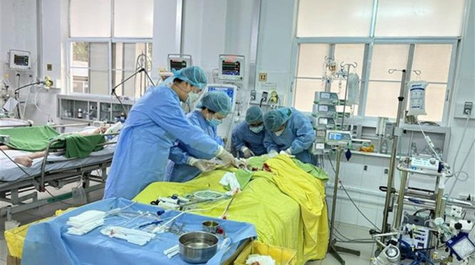 Lâm Đồng dùng "tim, phổi nhân tạo" cứu sống bệnh nhân 17 tuổi
