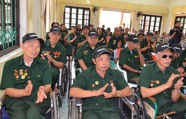 Trình Chủ tịch nước về việc tặng quà cho người có công với cách mạng nhân dịp Tết Nguyên đán Quý Mão năm 2023