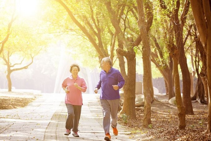 Chuyên gia khuyến cáo người cao tuổi nên bảo vệ sức khỏe phòng bệnh về đường hô hấp