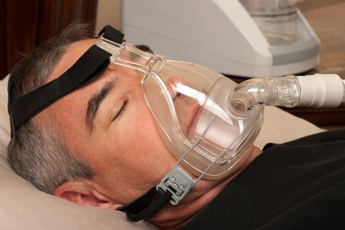 Ngưng thở khi ngủ có thể là một yếu tố nguyên nhân gây ra bệnh Alzheimer