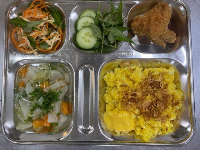 Nha Trang: Nhiều học sinh nhập viện, nghi ngộ độc thực phẩm